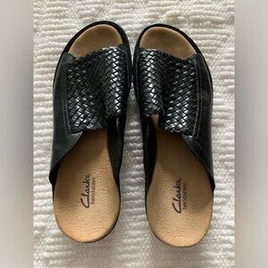 Clarks sandals, 8.5 M, leather upper, black.